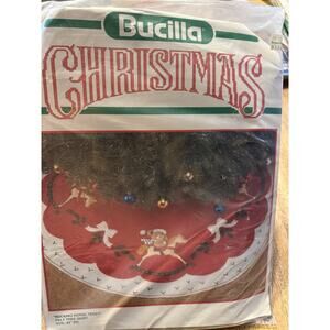 Bucilla "Rocking Horse Teddy" Felt Applique Tree Skirt Kit 82506 43"